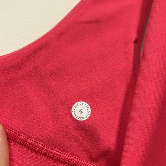 Lululemon AlignV-Neck Bra Light Support, A/B Cup - Picture 4 of 5